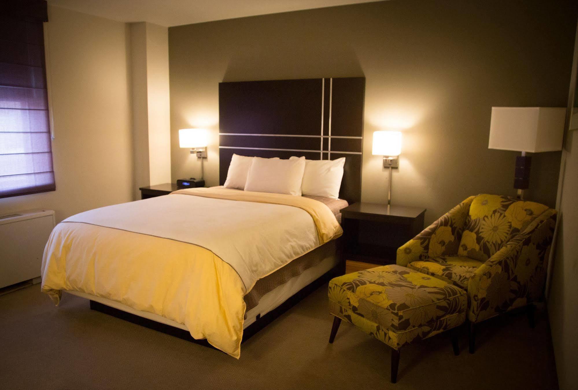 איווה סיטי Iowa House Hotel מראה חיצוני תמונה